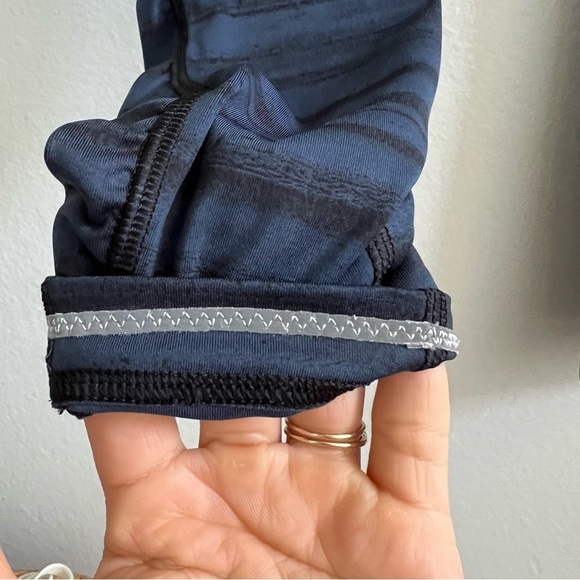 Lululemon Speed Tight III All Full-On Luxtreme
Good Vibes Deep Navy Black Size 2 - Picture 9 of 13